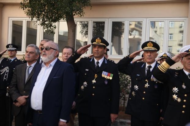 «Άκρα του τάφου σιωπή, μετά την ηηχηρ ππαραίτησ του Αρχηγού του Πυροσβεστικού Σώματος»