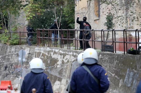 «Κάταγμα στο πόδι, κάταγμα στο χέρι, ρήξη χιαστού και κρανιοεγκεφαλικές- Αποτέλεσμα εργειών αντιεξουσιαστών και των μη ενεργειών διοικούντων μας «