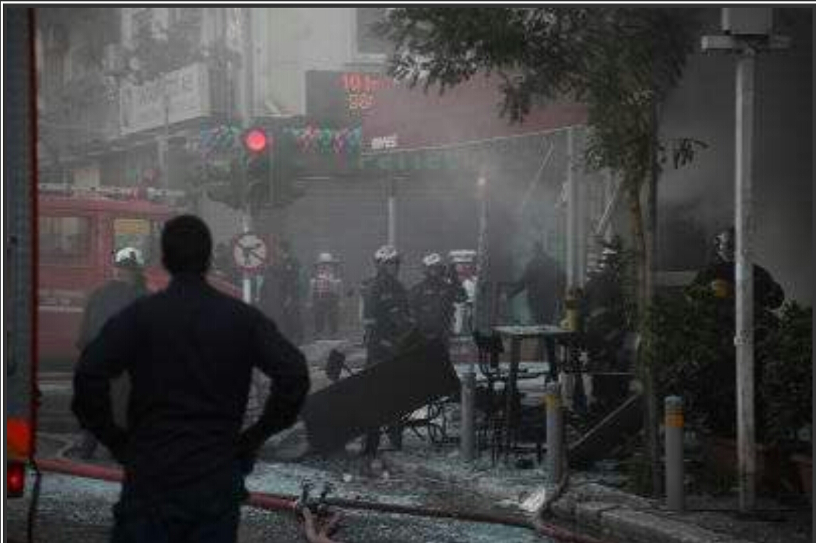 πλ.Βικτωρίας: Νεκρή 39άχρονη στην έκρηξη