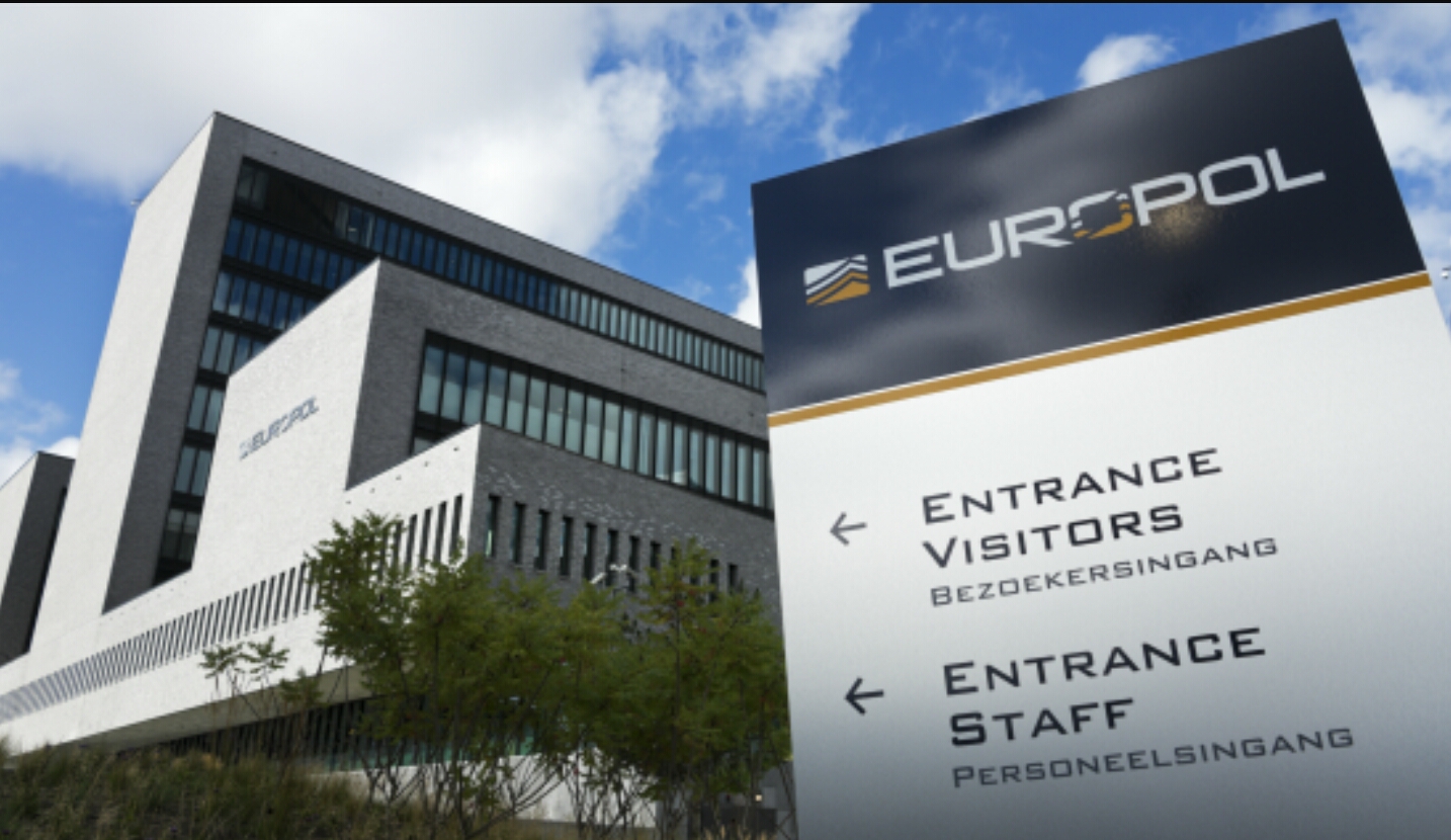 Europol: «Σταματήστε την παιδική κακοποίηση- Αναζητούμε πληροφορίες με ..μια εικόνα»