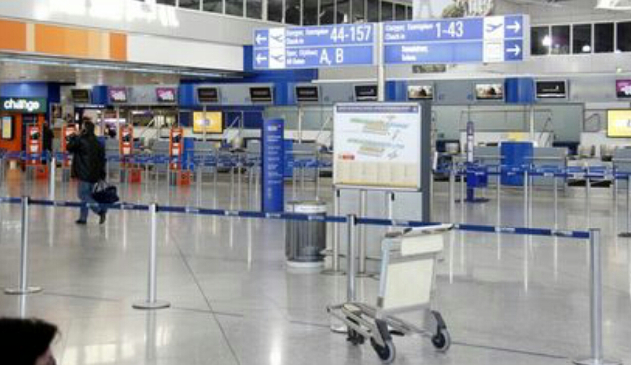 Ελ.Βενιζέλος: Αλλοδαπός απασχόλησε Security και του έκλεψε το σακίδιο… πριν συλληφθεί από την Ασφάλεια του Αεροδρομίου