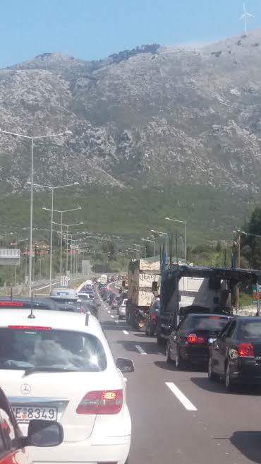 «Οδήγα στη ΛΕΑ, Έλληνα»