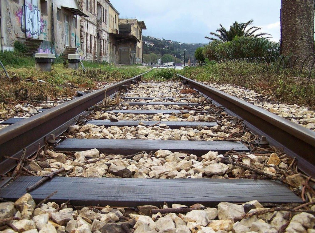 Δοβρά, Βέροιας: Σύγκρουση επιβατικής αμαξοστοιχίας με αυτοκίνητο – Δυο νεκροί