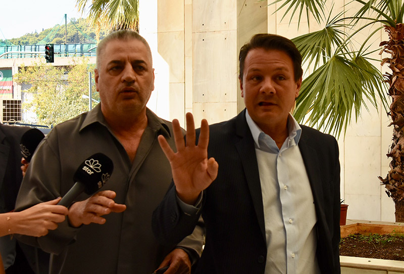 Η ώρα της κατάθεσης για τον Κώστα Ζέμπερη- Παρουσιάστηκε στη ΓΑΔΑ με το δικηγόρο του