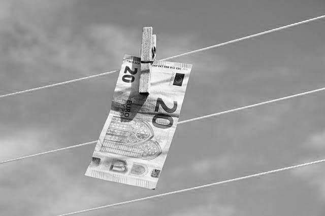 «Τελικά, και περικοπές θα γίνουν, και αυξημένες κρατήσεις θα έχουμε, και αναδρομικά θα τα αποδώσουμε»