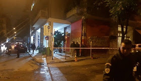 Εξάρχεια: Ρίψεις κατά της διμοιρίας
