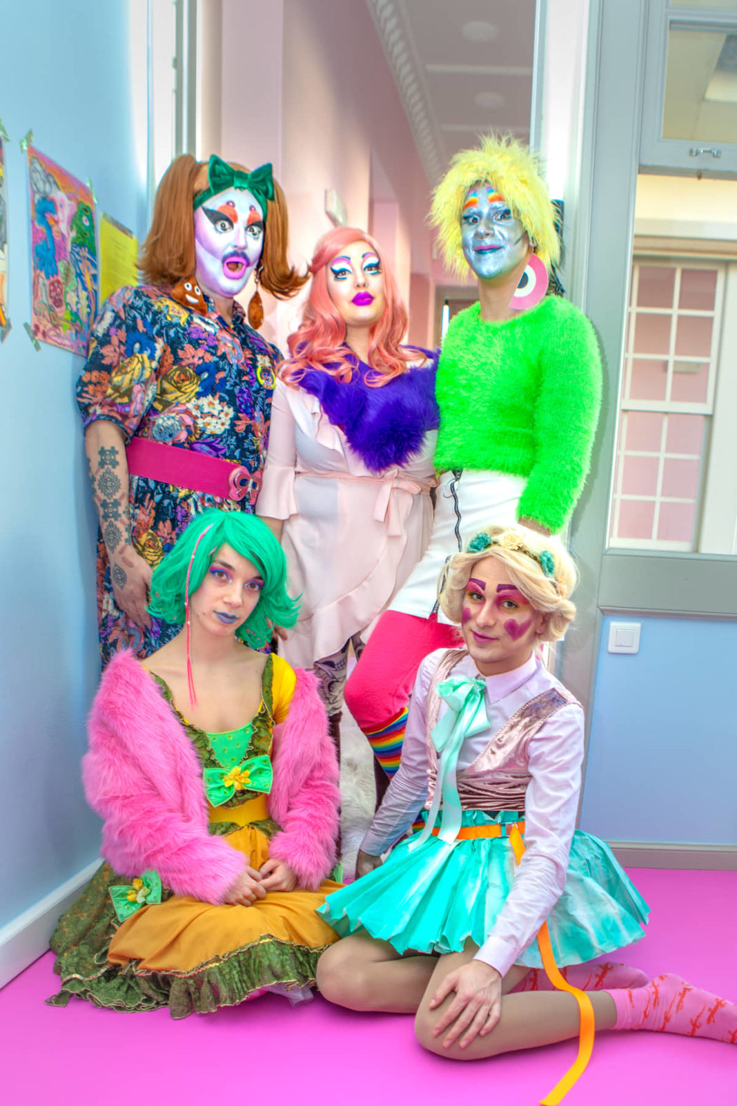 Αθήνα: Εργαστήρι «Drag for Kids» για να γνωρίστουν τα παιδιά ..Drag Queens