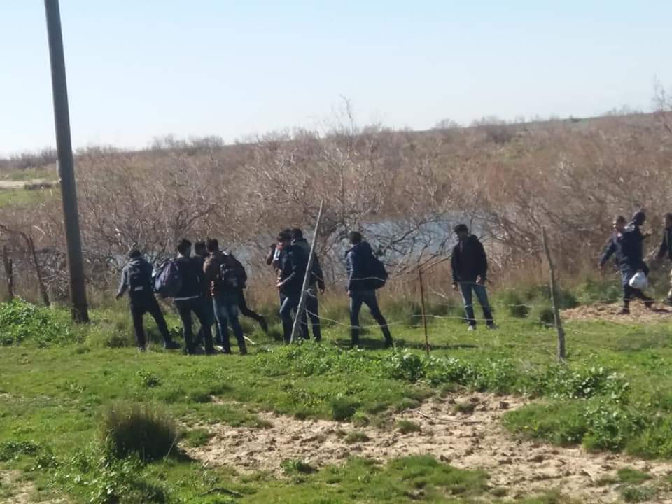 «Ας έχει ο frontex εμπιστοσύνη στην ΕΛ.ΑΣ να παρκάρει σε χώρο που φυλάσσεται και μετά ας τα ρίξουμε στους μετανάστες που «ψάχνουν» σπίτια αστυνομικών»