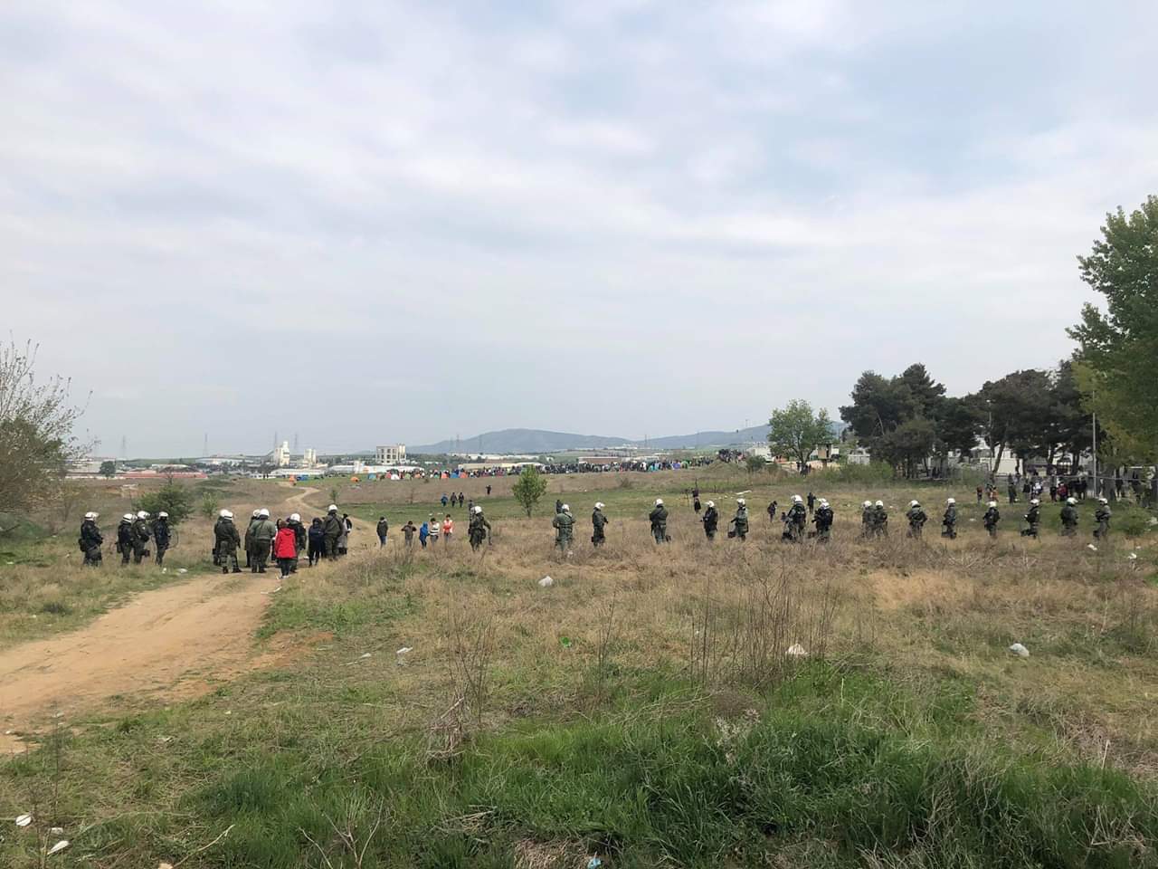 «Όταν η απόγνωση των μεταναστών γίνεται πεδίο εκμετάλλευσης, τα αποτελέσματα είναι οι συγκρούσεις με τις ευθύνες.. στην Αστυνομία»