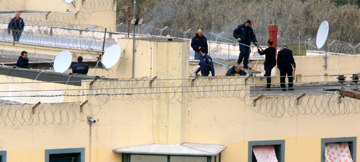Τρίκαλα: Συγκελίτες του, τον ξυλοκόπησαν μέχρι θανάτου
