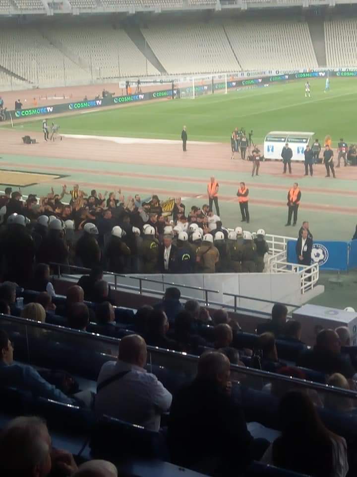 “Επιλέχθηκε να απουσιάσουν 39.000 υγιείς φίλαθλοι για 1040 “VIP” οπαδικούς στρατούς των ΠΑΕ, την ώρα που Αντετοκούμπο και Τσιτσιπάς μας προσφέρουν την άλλη εικόνα του αθλητισμού”