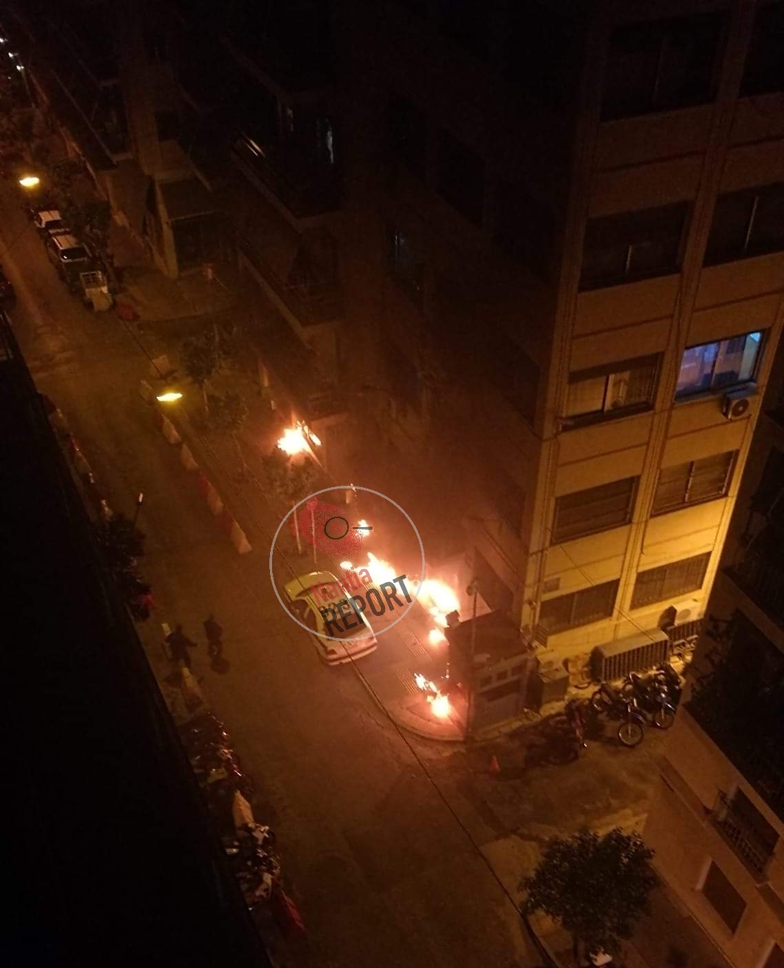 Επίθεση με μολώτοφ στο ΑΤ Εξαρχείων