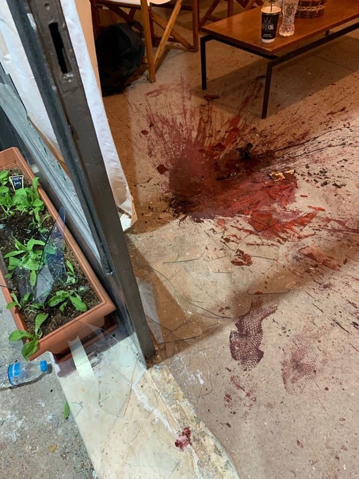 Γλυφάδα: Επίθεση με σφυριά σε εκλογικό περίπτερο- εα Καταδρομέας τραυμάτισε έναν από τους δράστες