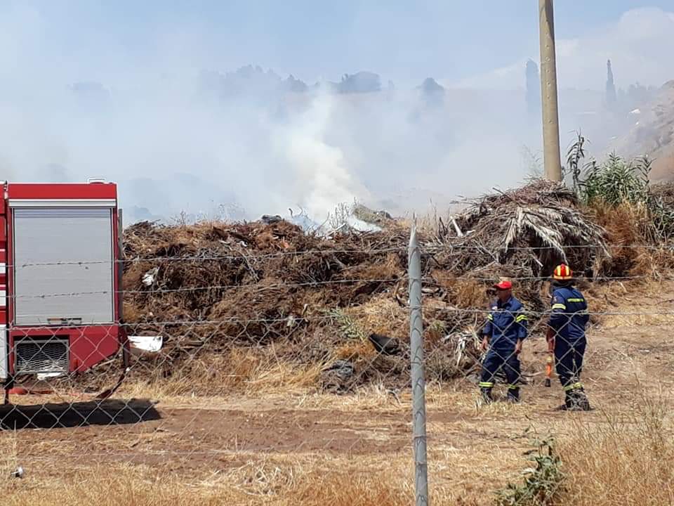 Λαύριο: Σε εξέλιξη δασική πυρκαγιά- Εκκένωση του Κέντρου Κράτησης λαθρομεταναστών