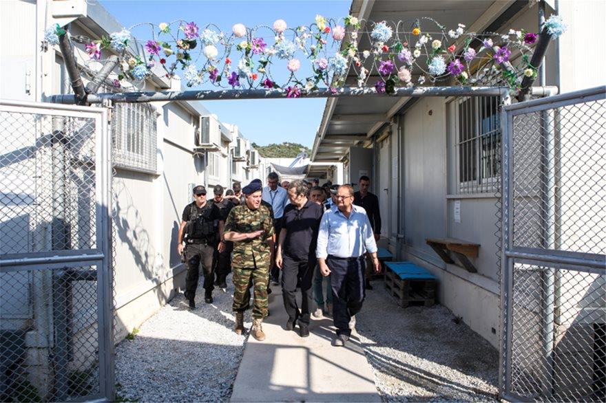 Μόρια, Λέσβος: Επίσκεψη κλιμακίου υπό τον Μιχάλη Χρυσοχοΐδη