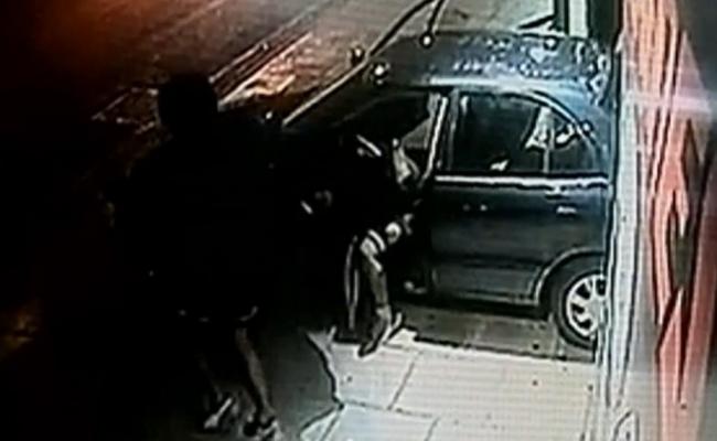 Ταύρος: Διαρρηξη με θραύση της τζαμαρίας με ΙΧΕ