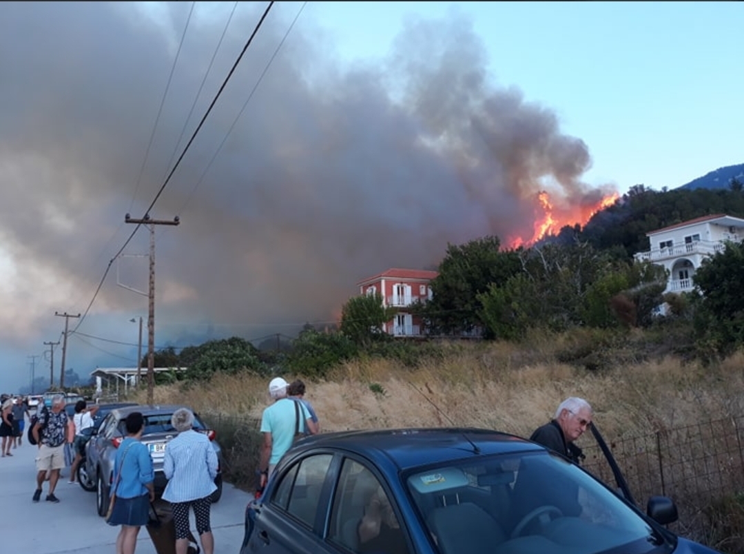 Λουρδάτα, Κεφαλονιάς: Εκκενώθηκαν ξενοδοχεία και τουριστικά καταλύματα
