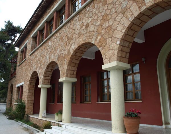 Στο Ζάννειο της Εκάλης ασυνόδευτα ανήλικα;