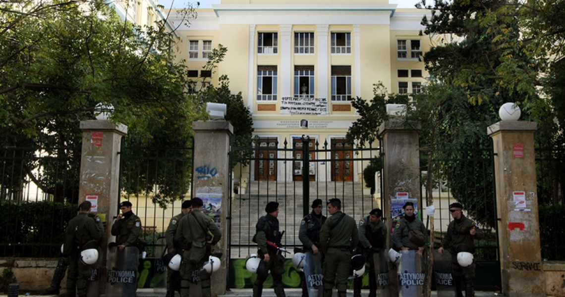 ΑΣΟΕΕ: Συνελαβαν τον βασικό προμηθευτή λαθραίων τσιγάρων