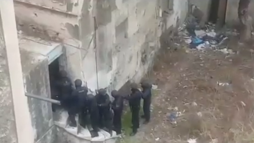 Σε εξέλιξη Aστυνομική επιχείρηση για ναρκωτικά στο κέντρο της Αθήνας.