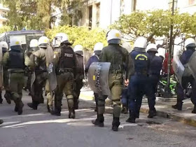 Ελεύθεροι οι 32 συλληφθέντες στα Εξάρχεια
