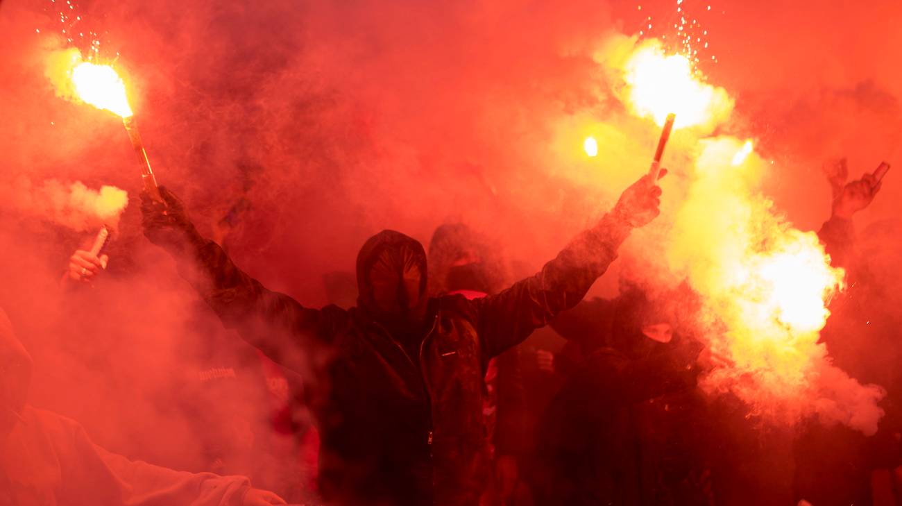 «Σε μια χώρα που εδώ και δέκα και πλέον χρόνια περνάει μια οικονομική κρίση έχουμε χώρο και είμαστε πολλοί ώστε να περισσεύουμε και να υπάρχουν θύματα με θέα τις σωβρακοφανέλες»