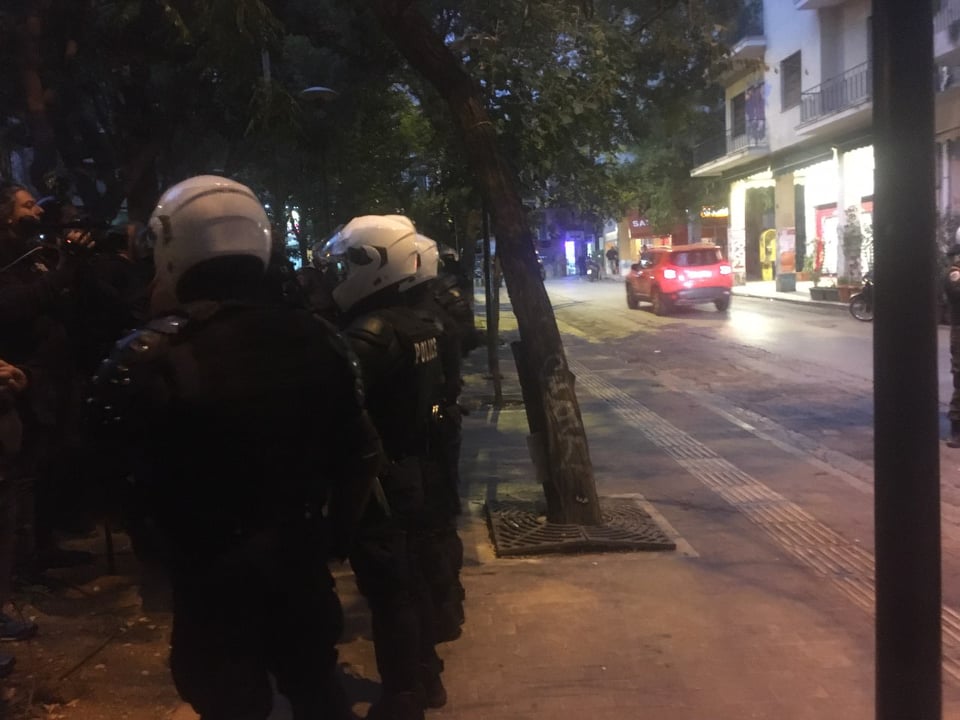 Εφαρμόστηκε ο Νομός με έντονη καταστολή, χωρίς έκτροπα. Μία βραδιά με άμεση απάντηση της Αστυνομίας στις προκλήσεις των ταραξιών