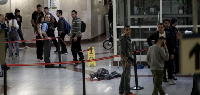 ΗΣΑΠ Μοναστηράκι: Κατέληξε κατά τη μεταφορά του ο αλλοδαπός στα τραύματα από μαχαίρι που δέχθηκε
