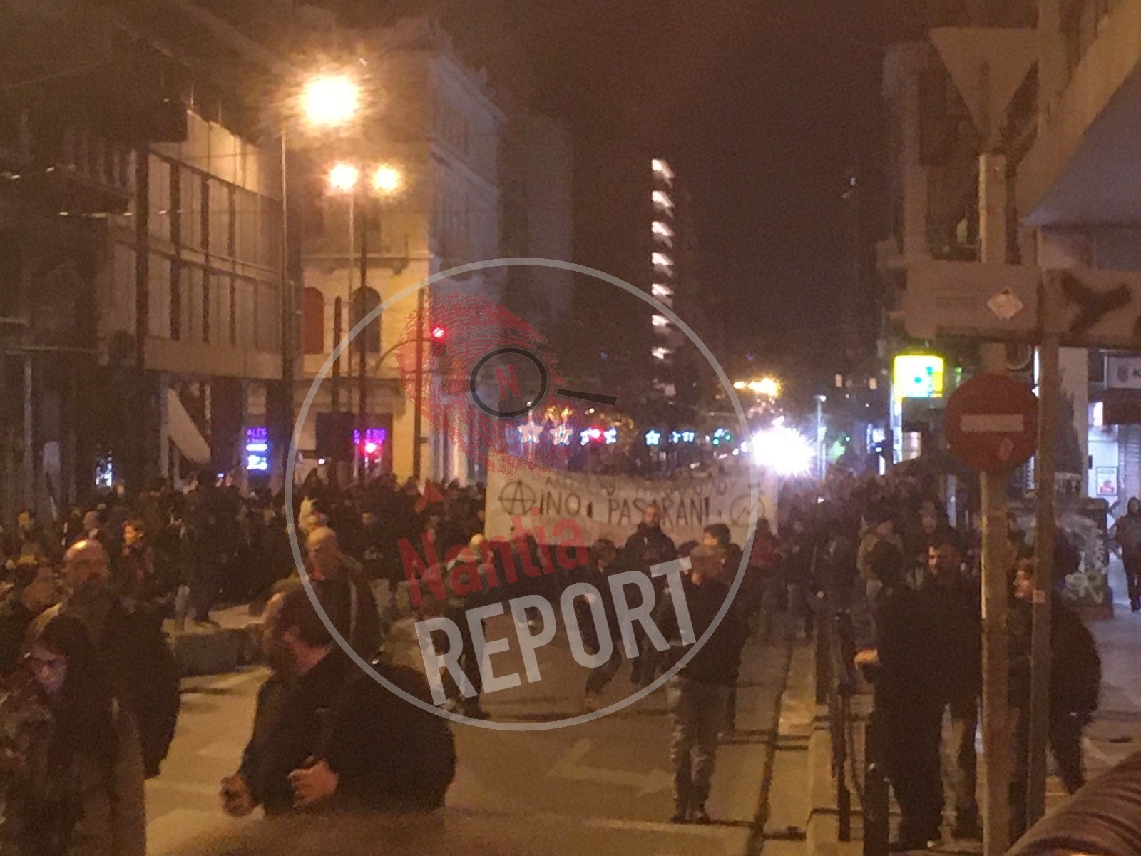 Πορεία στο κέντρο της Αθήνας προς Εξάρχεια- Συνεχής Ενημέρωση