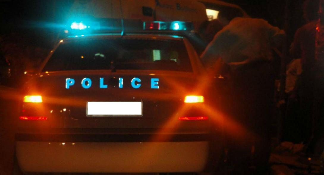 Ομόνοια: Διαρρήξεις με παλαιού τύπου ΙΧΕ, διεμβόλισαν στόρια καταστημάτων