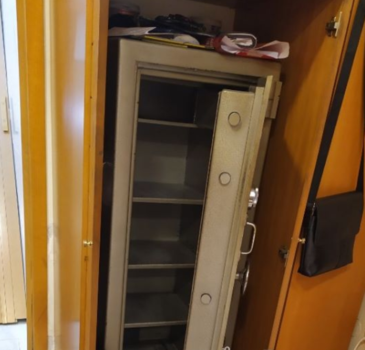 Πρέβεζα: Σήκωσαν χρηματοκιβώτιο με πάνω από €200.000
