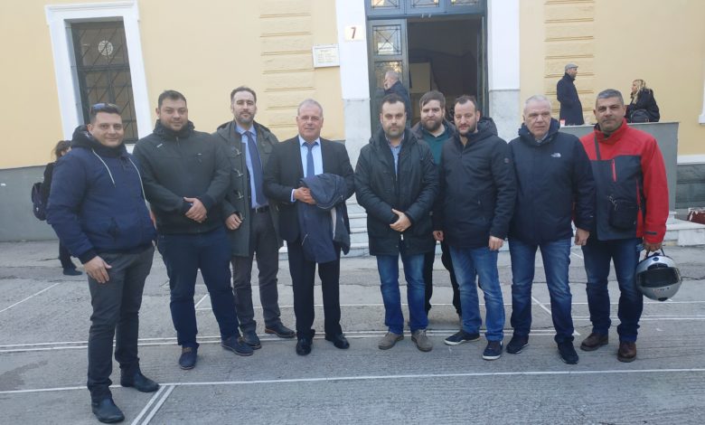 ΕΑΣΥΑ: «Το Δικαστήριο αποφάσισε αναβολή επ αόριστον, της υπόθεσης με αιτήματα των συνηγόρων υπεράσπισης των κατηγορουμένων»