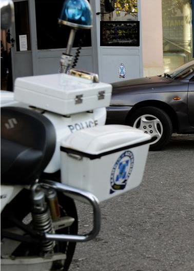 Χολαργός: Αστυφύλακας είχε τροχαίο με πολίτη και πυροβόλησε το εμπλεκόμενο αυτοκίνητο