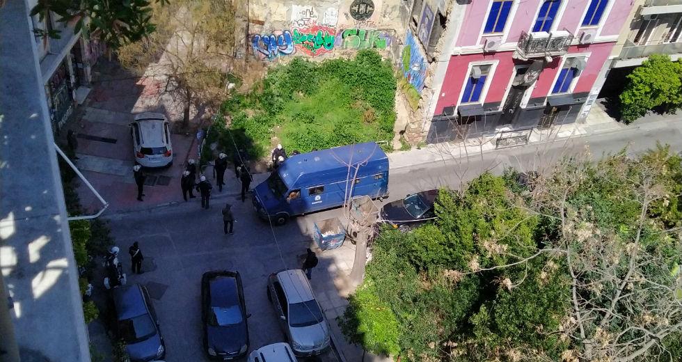 Οι συλλήψεις των Τούρκων στα Σεπόλια και τα Εξάρχεια και ο Τούρκος «Κώστας» από την παράνομη μεταφορά όπλων στη Χίο