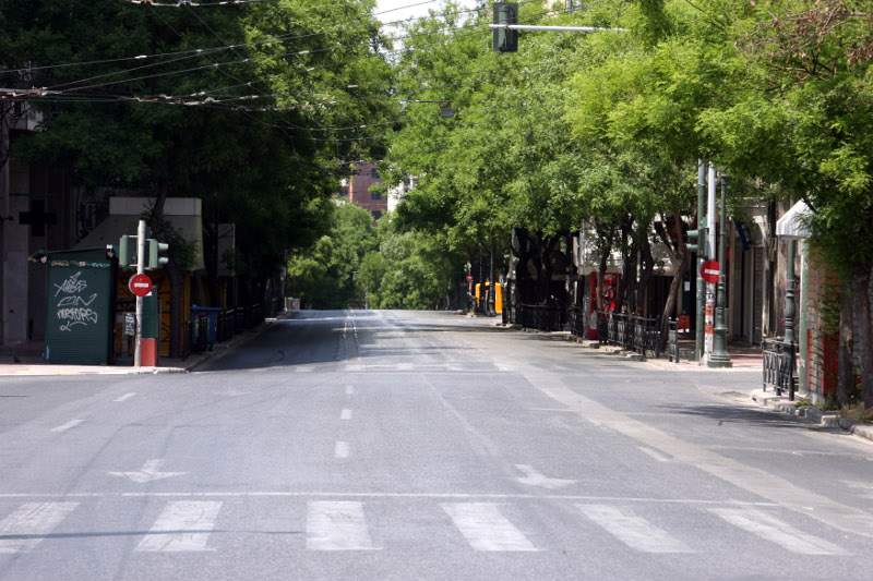 «Κατά κάποιον τρόπο είμαστε όλοι μας στρατιώτες, σε έναν αόρατο και ύπουλο εχθρό. Μένουμε σπίτι»