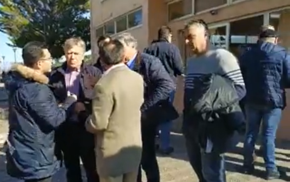 «Σύνορα» με μπλόκα στο Δήμο Μυτιλήνης και το Δήμο Δυτικής Λέσβου
