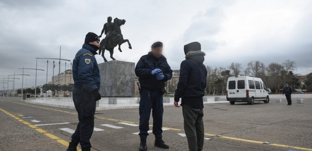 ΘΣΝ: Λαθρομετανάστες συνελήφθησαν στο κέντρο της πόλης αφού πέρασαν απο Αλβανία στην Καστοριά και ταξίδεψαν με .. ΚΤΕΛ