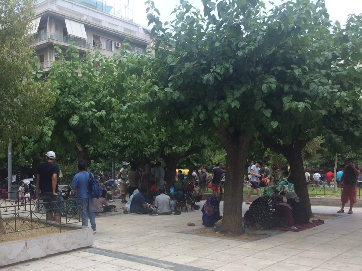 πλατεία Βικτωρίας: Λαθρομετανάστες επέστρεψαν και η Αστυνομία παρατηρητής