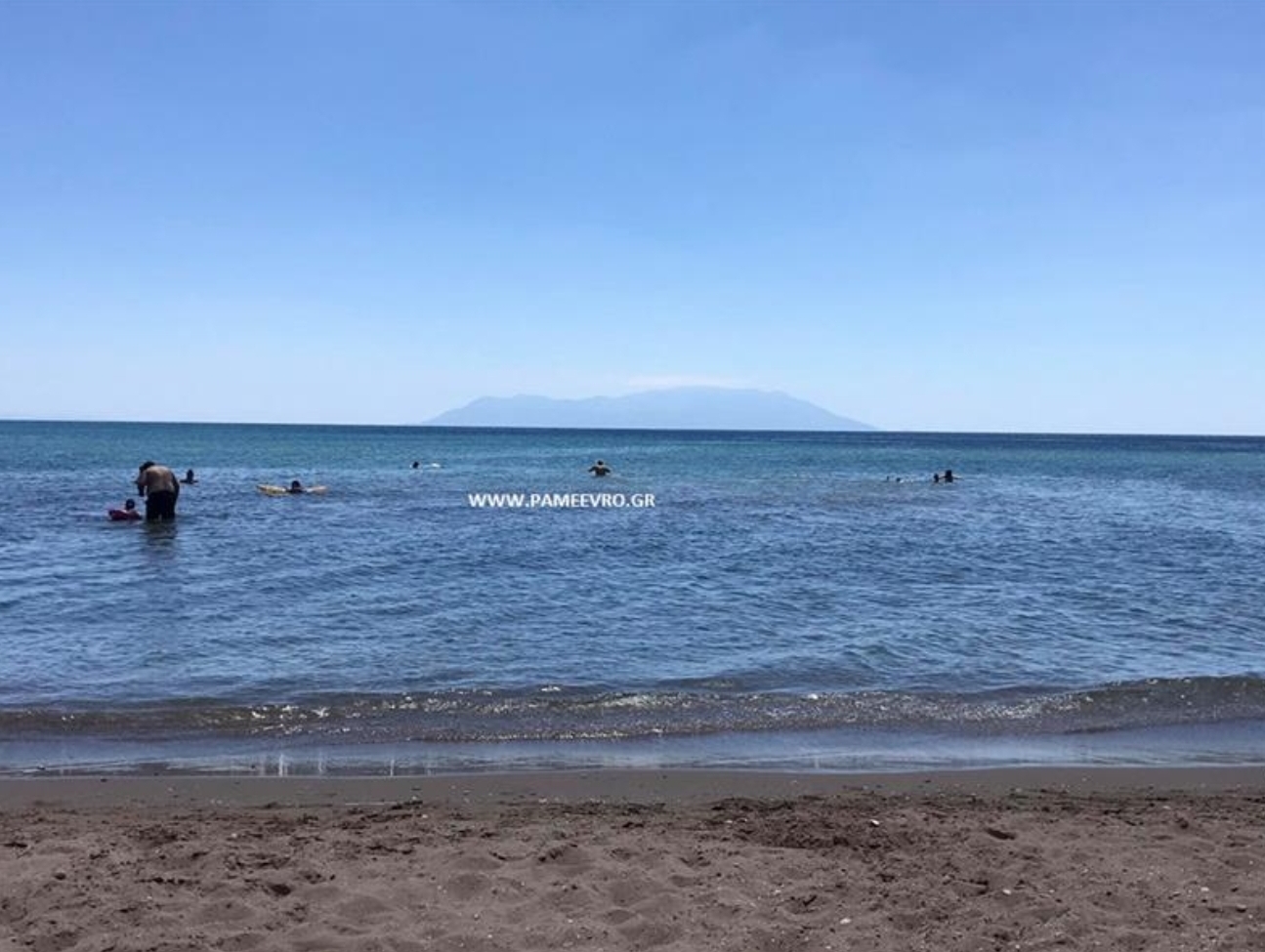 Αλεξανδρούπολη: Διάσωση 4χρονης στη θάλασσα- Παρασύρθηκε το φουσκωτό απο τον άνεμο- Δεν ηταν λειτουργική η σωστική λέμβος