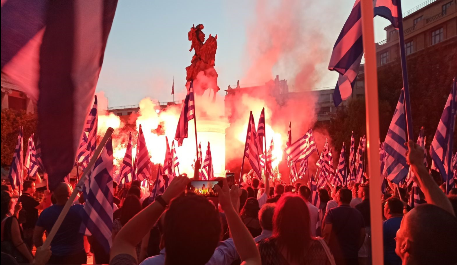 Αθήνα: «Μεγάλος περίπατος των Ελλήνων» με σύνθημα «Η Ελλάδα ανήκει στους Έλληνες»