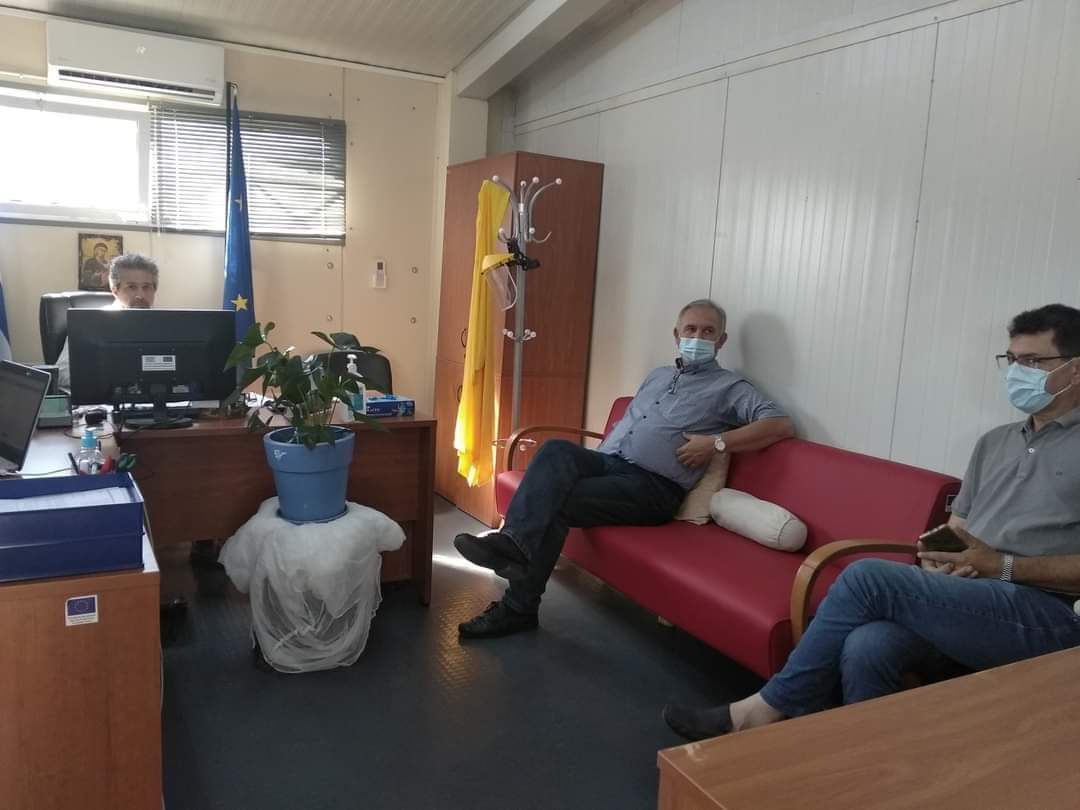 ΚΥΤ Φυλακίου Ορεστιάδας: Επίσκεψη με το Γενικό Διευθυντή Δημόσιας Υγείας της Περιφέρειας ΑΜΘ και ο Διοικητής του ΚΥΤ με 8θετικα κρούσματα..χωρίς μάσκα
