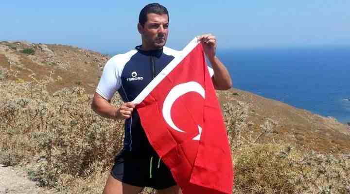 wpid-turkish-athlete-swims-to-greek-island-and-raised-turkeys-flag-in-defiance_8761_720_400.jpg
