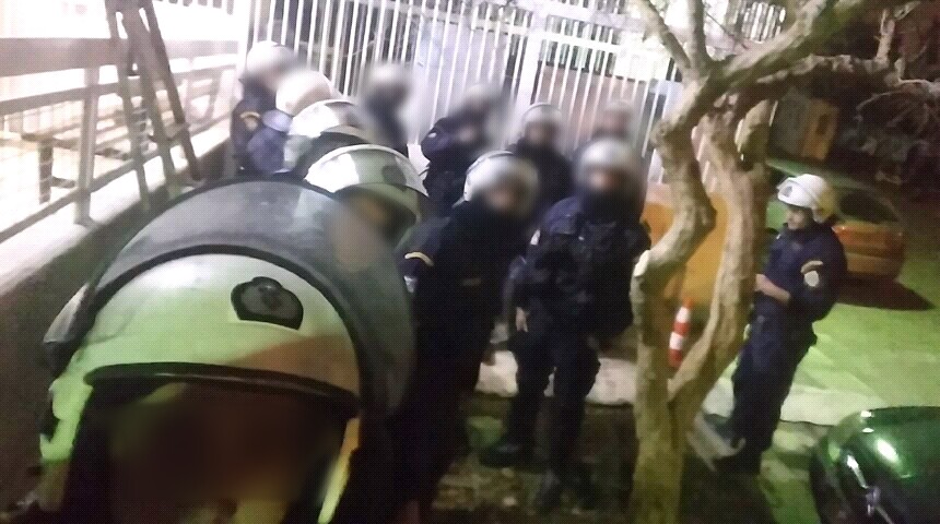 «Αλλαγη του χρόνου στο λεωφορείο- Να εισαι στο πεζοδρόμιο, φυλάσσοντας τους αλλους»