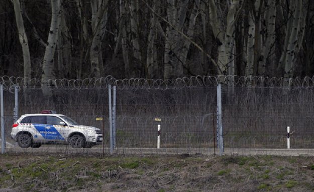 Είχε λάβει πολιτικό άσυλο στην Ελλάδα ο Σύρος που φέρεται να συμμετείχε σε εκτελέσεις του ISIS και κρατείται στην Ουγγαρία
