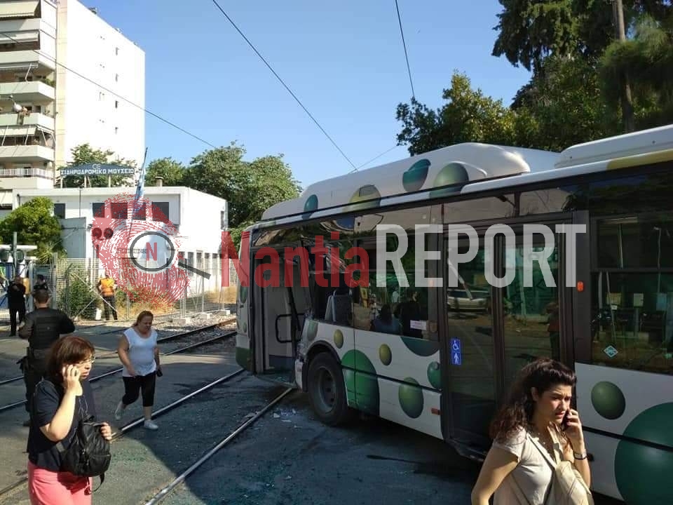 Λιοσίων: Τροχαίο με σύγκρουση αμαξοστοιχίας με λεωφορείο του ΟΑΣΘ