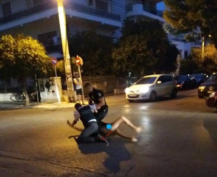 Π.Φαληρο: «Ολογυμνος ουρλιάζει σε αραβικά, ξάπλα στη μέση του δρόμου, γιατι ετσι γουστάρουν, ρε αδερφέ «