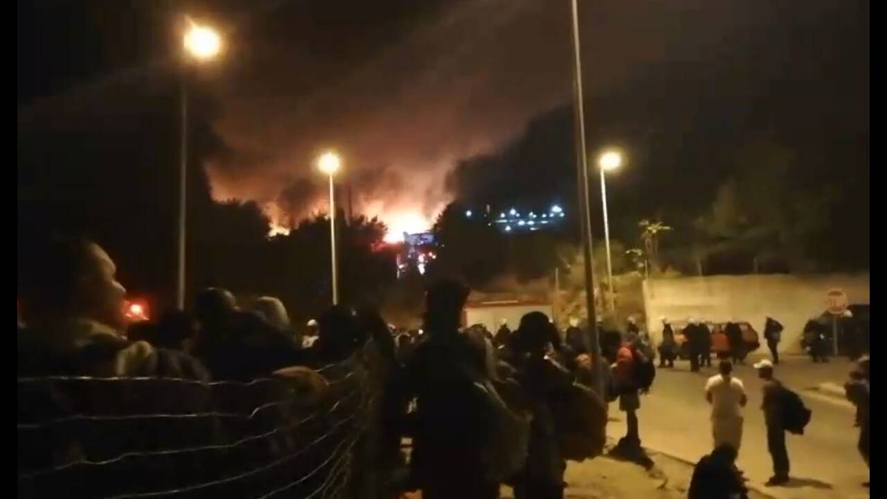 Σάμος: Συμπλοκές λαθρομεταναστών. Προκάλεσαν εμπρησμό- Τρεις τραυματίες