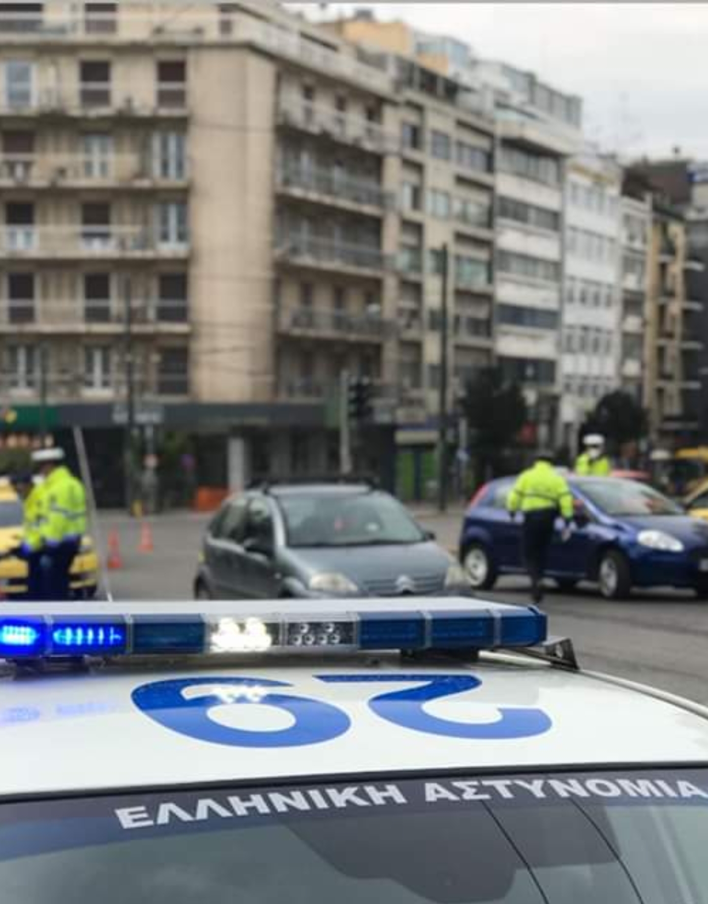 Στις €864.300 τα πρόστιμα απο τις παραβάσεις για τους «ασυνεπείς» στην απαγόρευση κυκλοφορίας