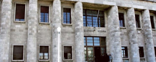 Ρόδος: Επιτέθηκε στην πρώην σύζυγό του με μπαλτά και τον απώθησε με σπαθί σαμουράι
